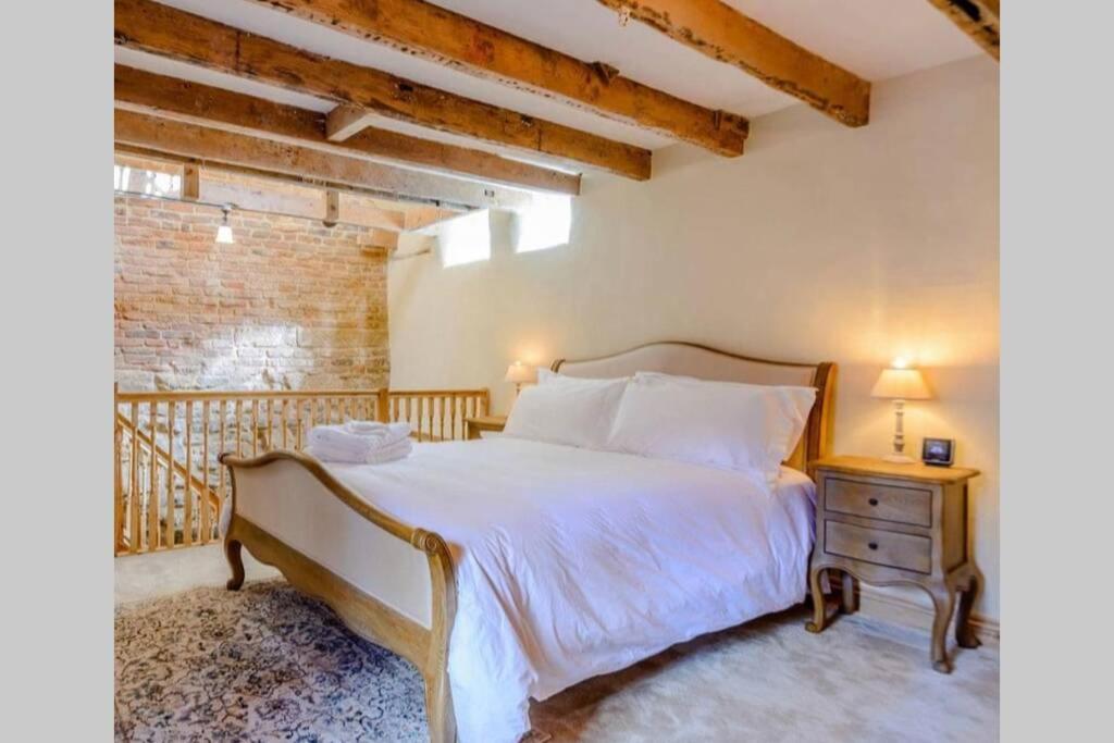 The Cow House - In The Heart Of Holiday home Whitby